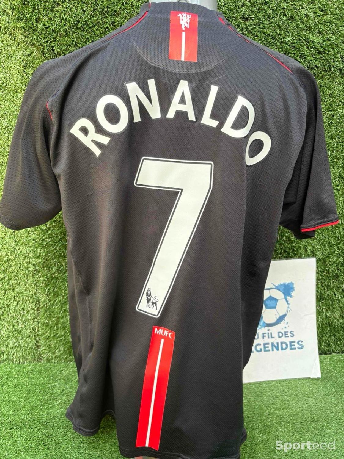 Maillot Ronaldo Manchester United Très bon état Nike reconditionné disponible sur Sporteed