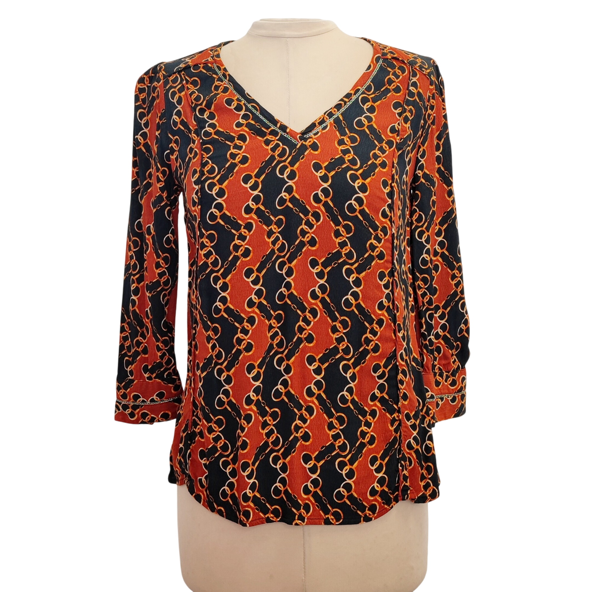 MAISON 123 - Blouse fluide - 36 - Femme Très bon état - 15,00 € MAISON 123 - Blouse fluide - 36 - Femme Très bon état reconditionné disponible sur Label Emmaüs