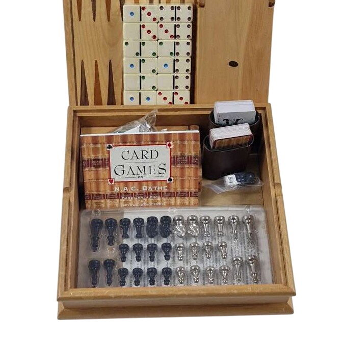 Acheter Malette de jeux complète Bon état - 59,00 € Malette de jeux complète Bon état reconditionné disponible sur Label Emmaüs