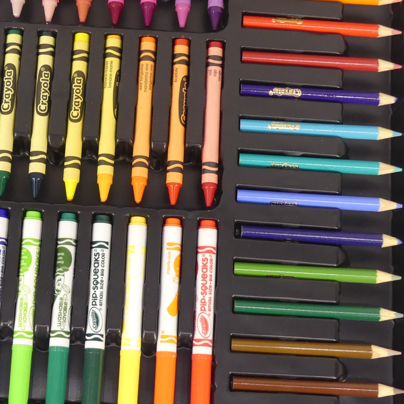 Voir photo 4 de Malette de l'artiste - Crayola - 100+ pièces Malette de l'artiste - Crayola - 100+ pièces Très bon état reconditionné photo 4