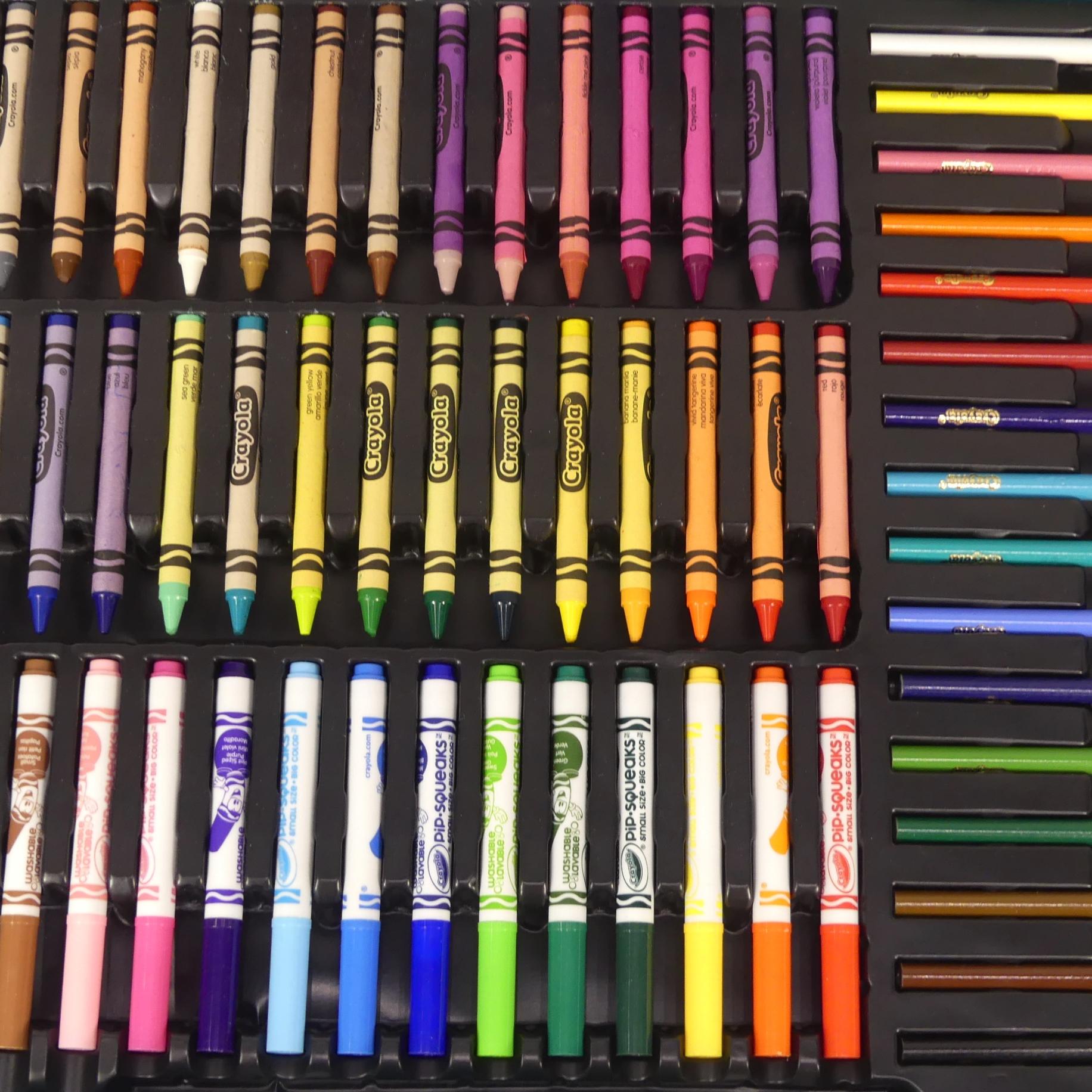 Voir photo 5 de Malette de l'artiste - Crayola - 100+ pièces Malette de l'artiste - Crayola - 100+ pièces Très bon état reconditionné photo 5