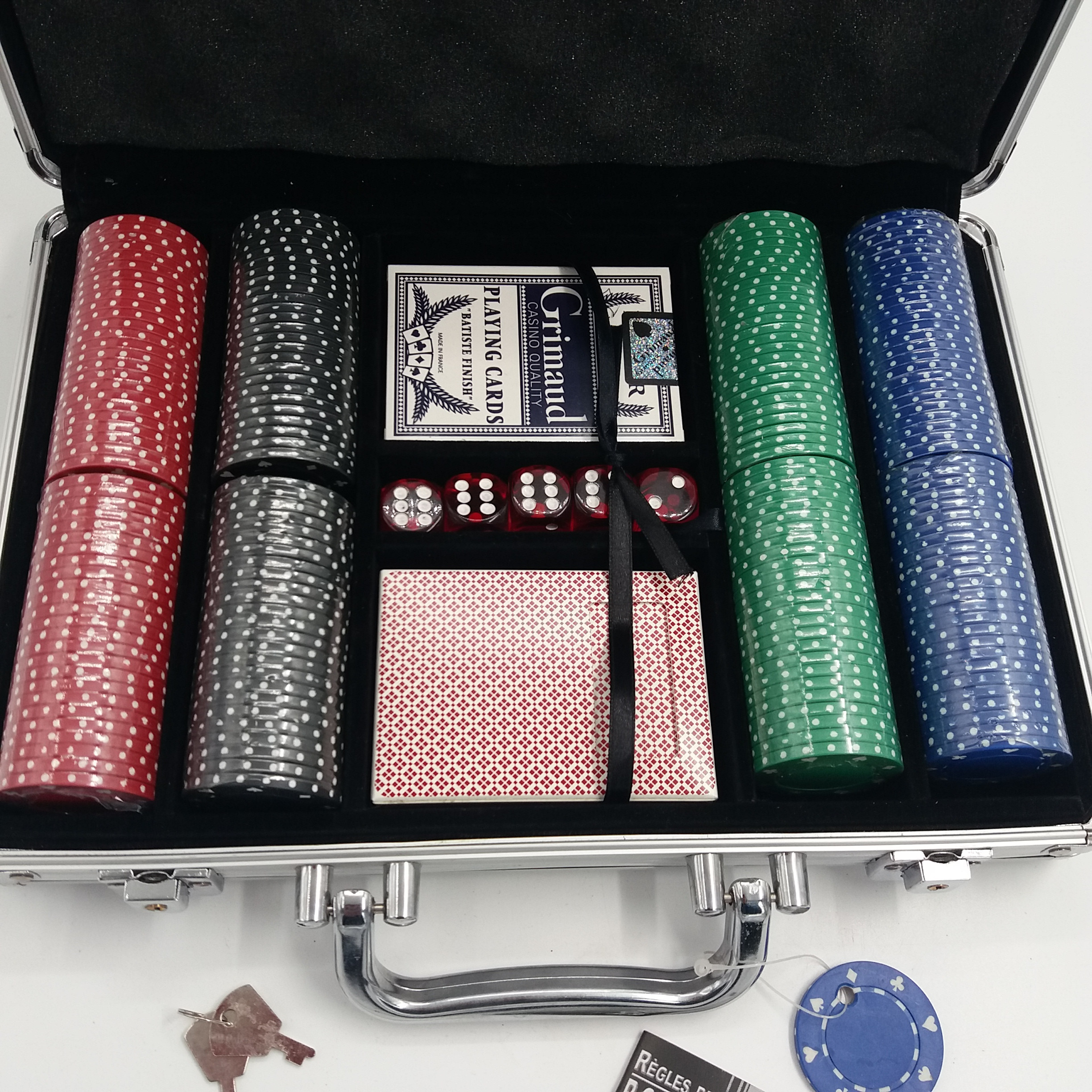 Voir photo 8 de Malette de poker. Coffret aluminium. Fermeture à clé. Neuf. Malette de poker. Coffret aluminium. Fermeture à clé. Neuf. Parfait état reconditionné photo 8