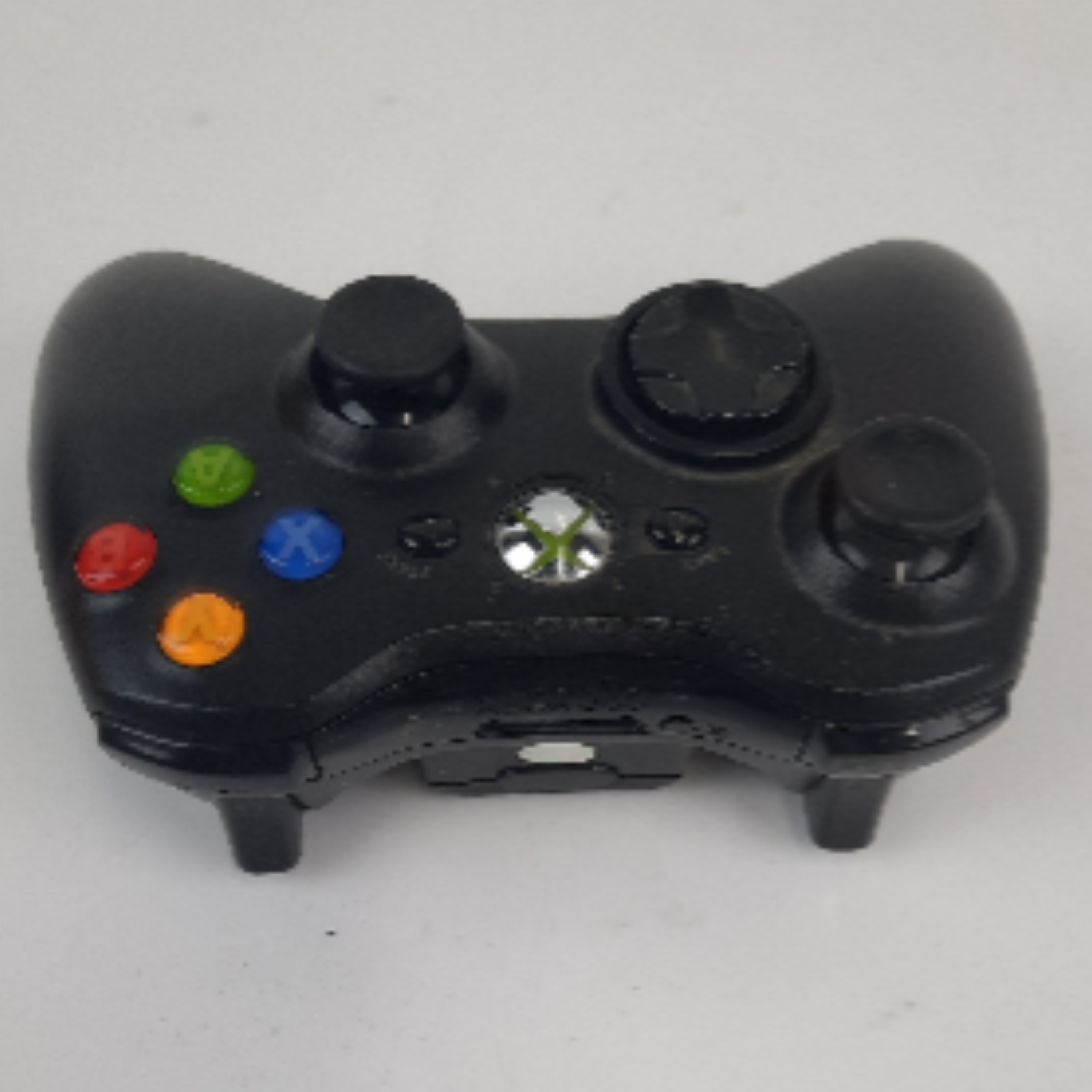 Manette XBOX 360 de couleur noir. Bon état reconditionné photo 2