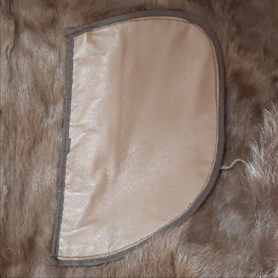 Voir photo 10 de Manteau à capuche en cuir véritable doublé de fourrure Manteau à capuche en cuir véritable doublé de fourrure Parfait état reconditionné photo 10