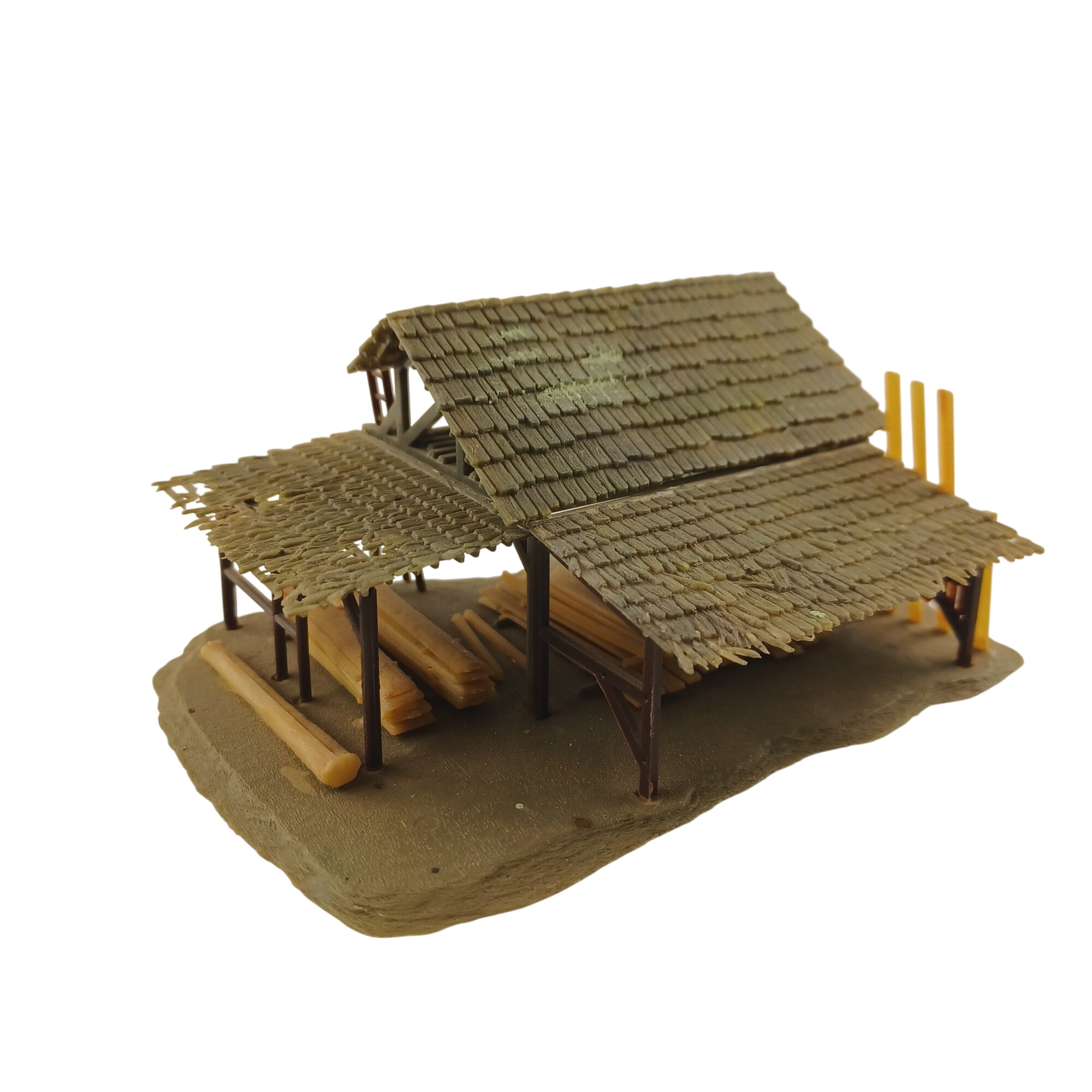 Maquette de modélisme d'une étable à bois avec lampe à l'intérieur de 13x9x6 cm Très bon état - 25,00 € Maquette de modélisme d'une étable à bois avec lampe à l'intérieur de 13x9x6 cm Très bon état reconditionné disponible sur Label Emmaüs