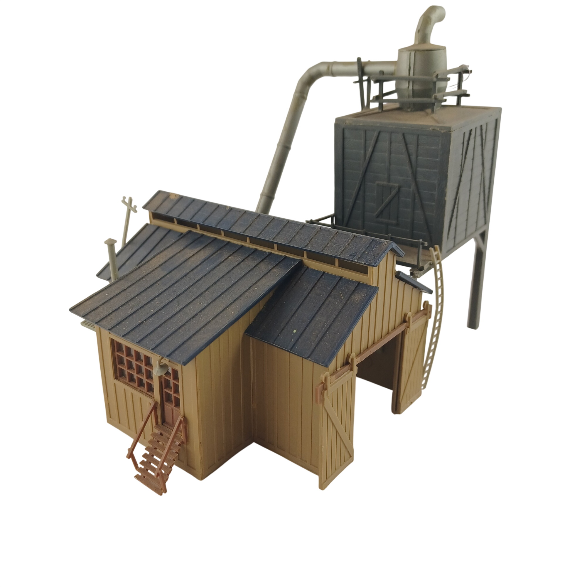 Acheter Maquette de modélisme d'une grange de ferme avec réservoir à eau de 16x12 cm Très bon état - 25,00 € Maquette de modélisme d'une grange de ferme avec réservoir à eau de 16x12 cm Très bon état reconditionné disponible sur Label Emmaüs