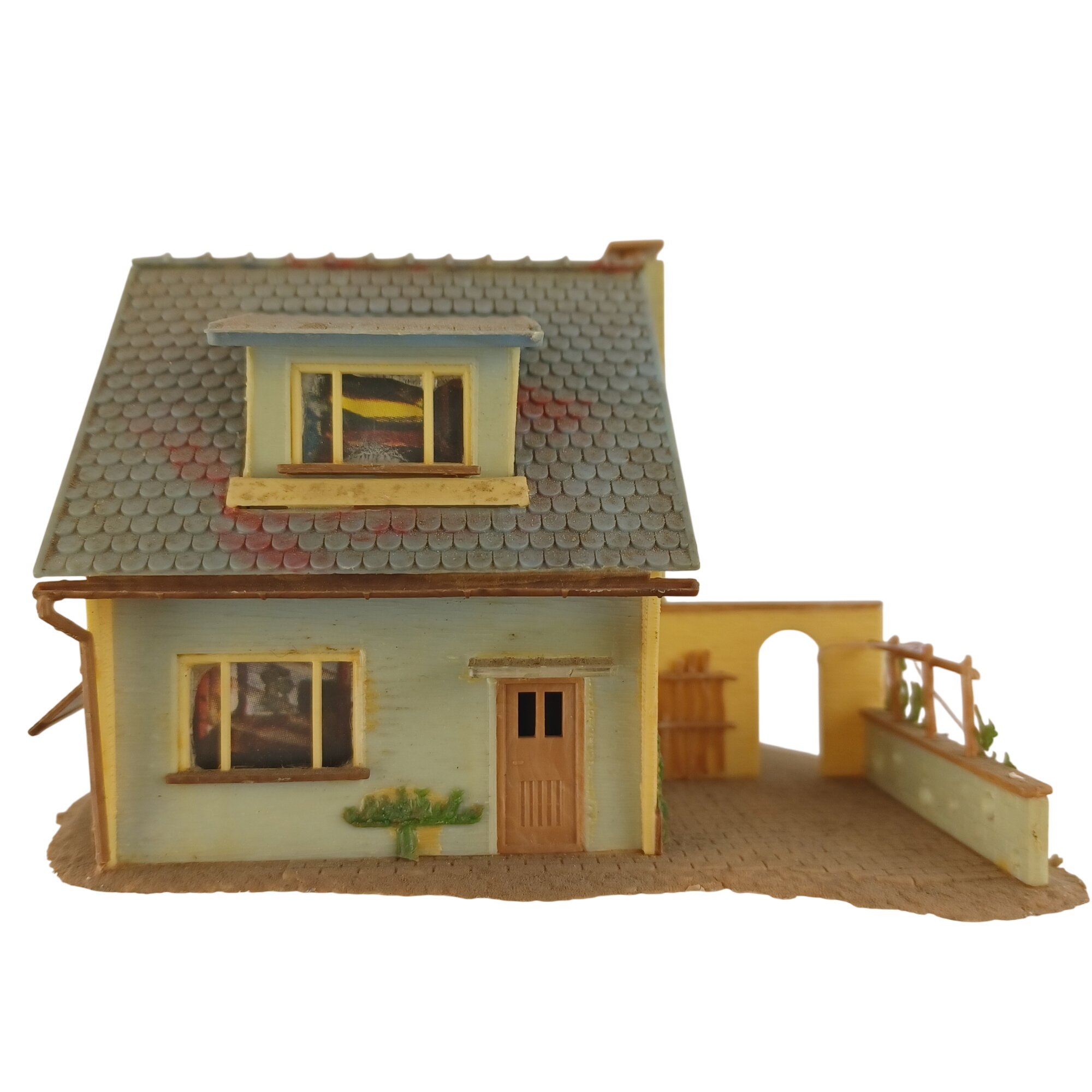 Maquette de modélisme d'une maison bleue avec une cloture de 13x8x8 cm Très bon état - 25,00 € Maquette de modélisme d'une maison bleue avec une cloture de 13x8x8 cm Très bon état reconditionné disponible sur Label Emmaüs
