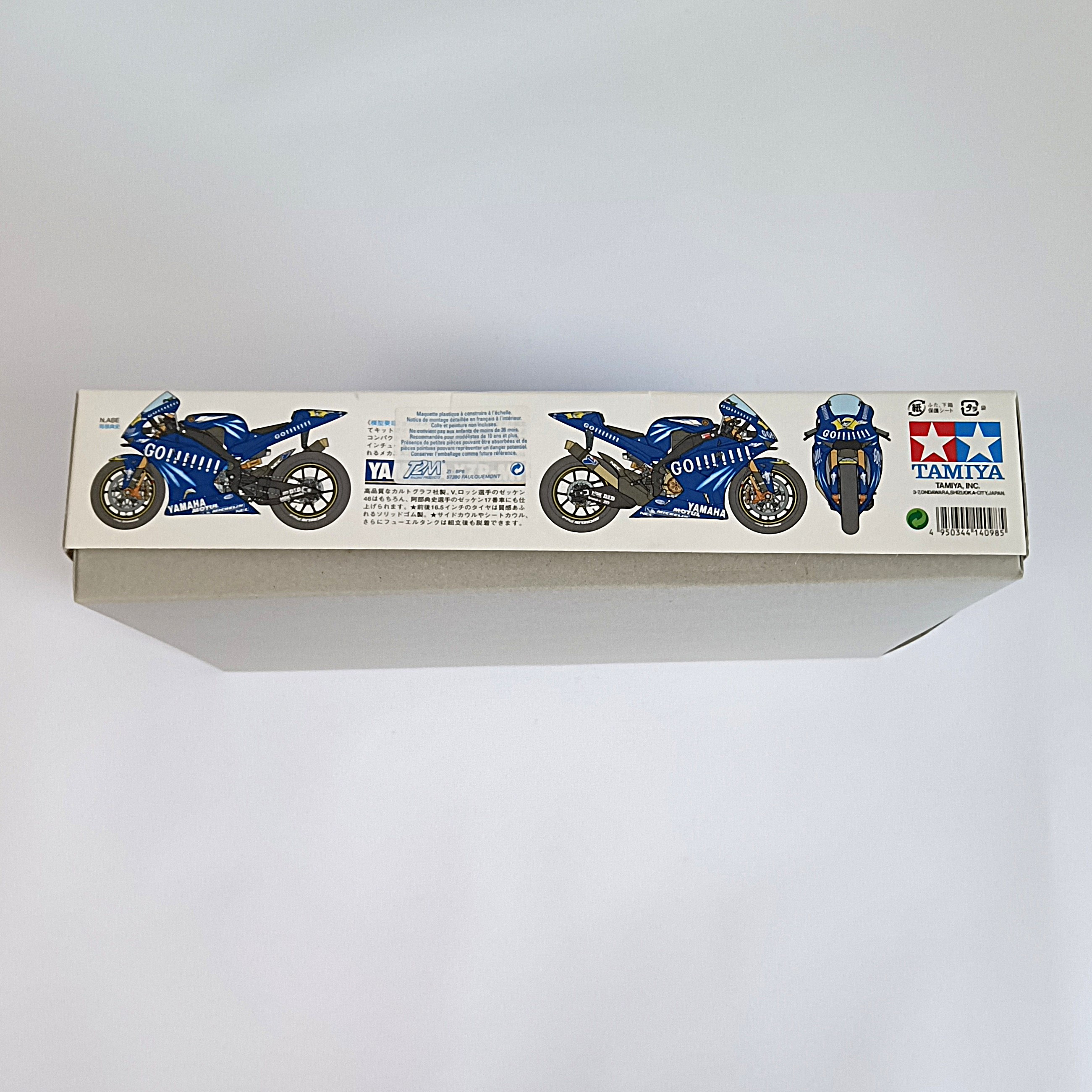 Voir photo 5 de Maquette moto Yamaha YZR‑M1 2004 Tamiya 1/12 No.46 No.17 en boîte Maquette moto Yamaha YZR‑M1 2004 Tamiya 1/12 No.46 No.17 en boîte Très bon état reconditionné photo 5
