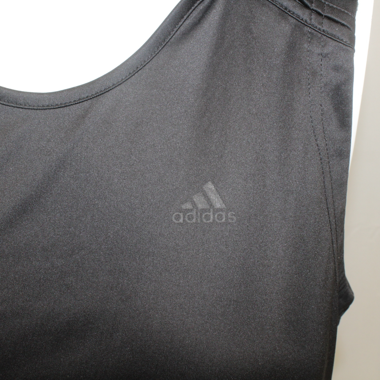 Voir photo 3 de Marcel Adidas pour femme Marcel Adidas pour femme Très bon état reconditionné photo 3