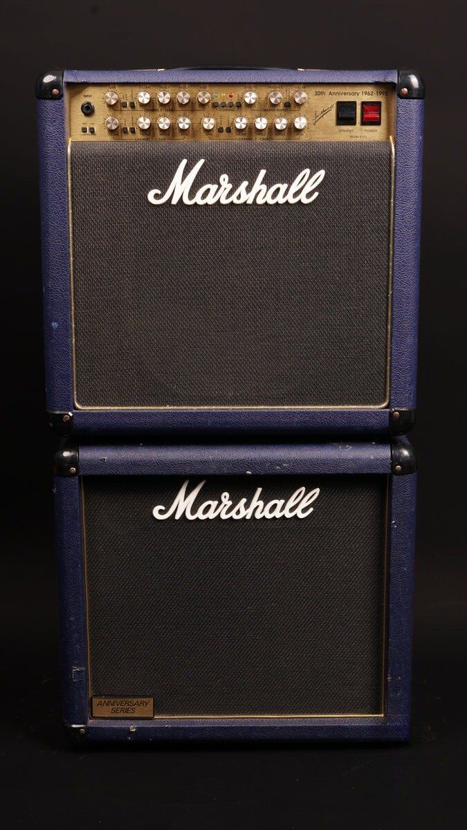 Marshall 30e anniversaire 1962-1992 - Modèle 6100 Combo 1x12 + cabinet 1x12 Original Très bon état Marshall reconditionné disponible sur Refurbed