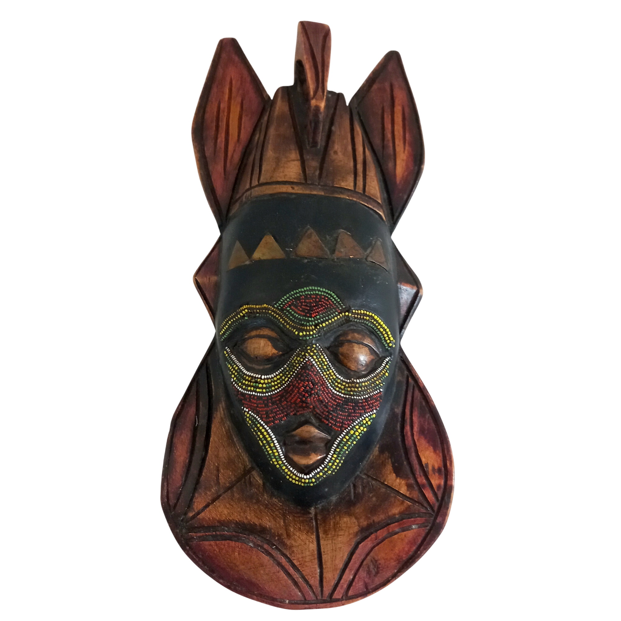 Masque Africain décoratif de style Makondé, origine Tanzanie ou Mozambique Très bon état - 17,00 € Masque Africain décoratif de style Makondé, origine Tanzanie ou Mozambique Très bon état reconditionné disponible sur Label Emmaüs