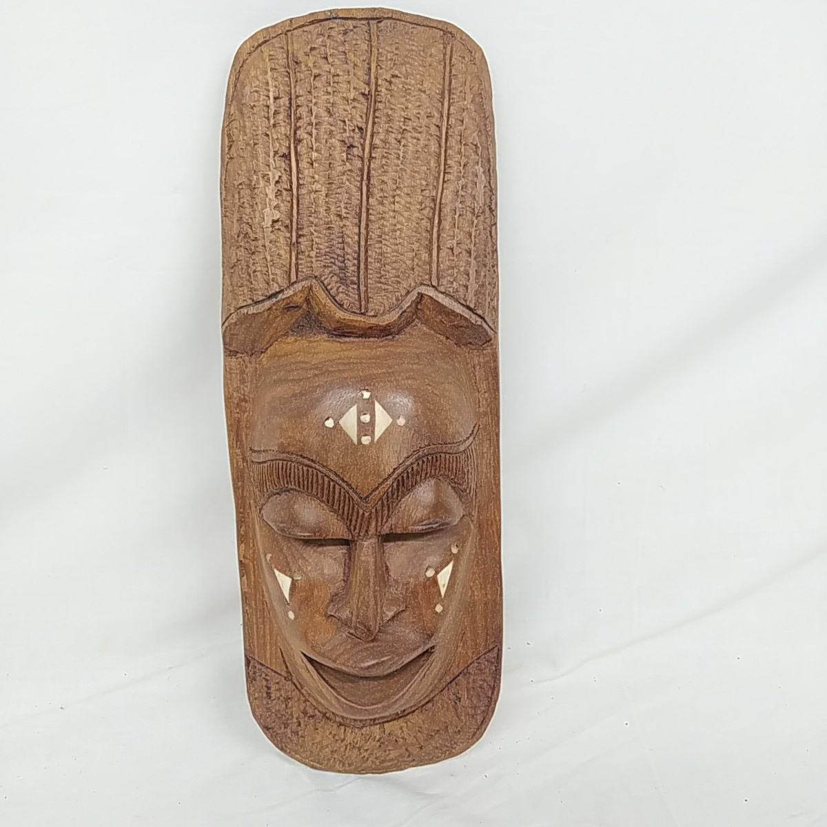 Masque ethnique Africain Bon état - 15,00 € Masque ethnique Africain Bon état reconditionné disponible sur Label Emmaüs