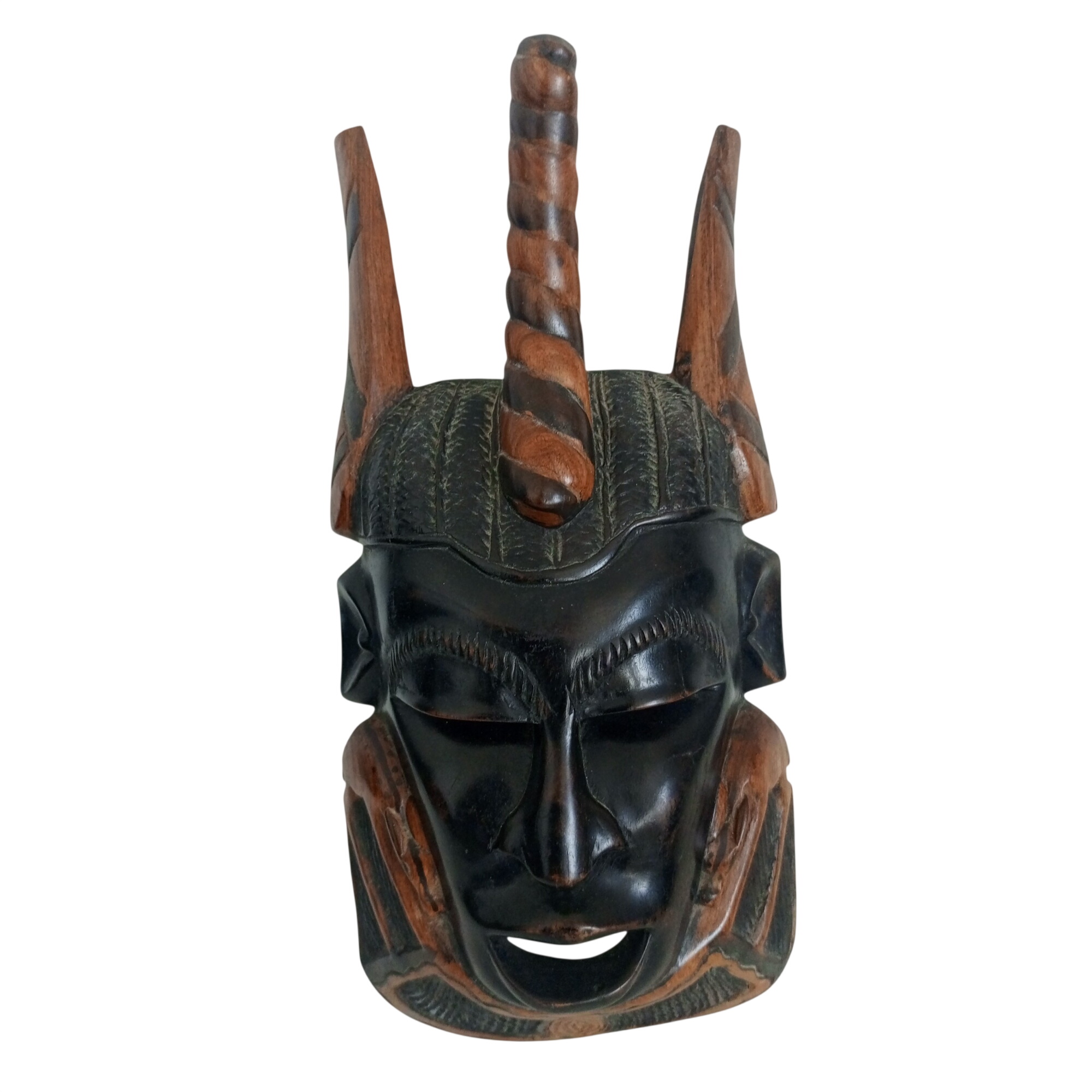 Acheter Masque mural africain en bois État correct - 32,00 € Masque mural africain en bois État correct reconditionné disponible sur Label Emmaüs
