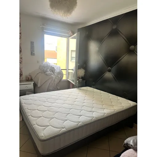 Matelas 160x200 Bon état reconditionné disponible sur Rakuten