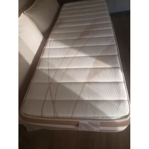 Matelas 70X190 cm. Maison de la literie. R'Nat 24. 100% latex naturel. 7 zones de confort Bon état reconditionné disponible sur Rakuten