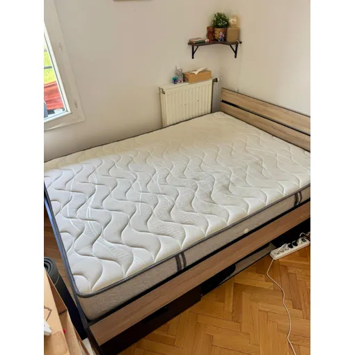 Matelas d'occasion 140cm x 190 cm Bon état reconditionné disponible sur Rakuten