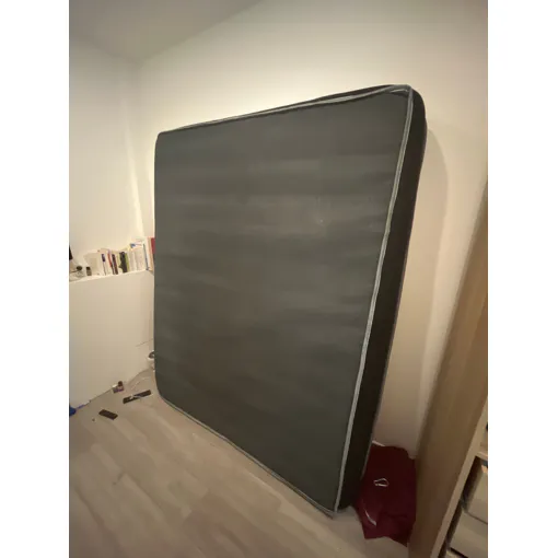 Matelas TEENO 160x200 taché Bon état reconditionné disponible sur Rakuten