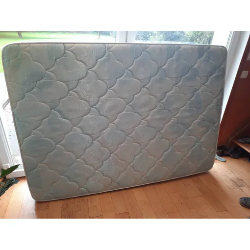 Matelas Bon état reconditionné disponible sur Rakuten