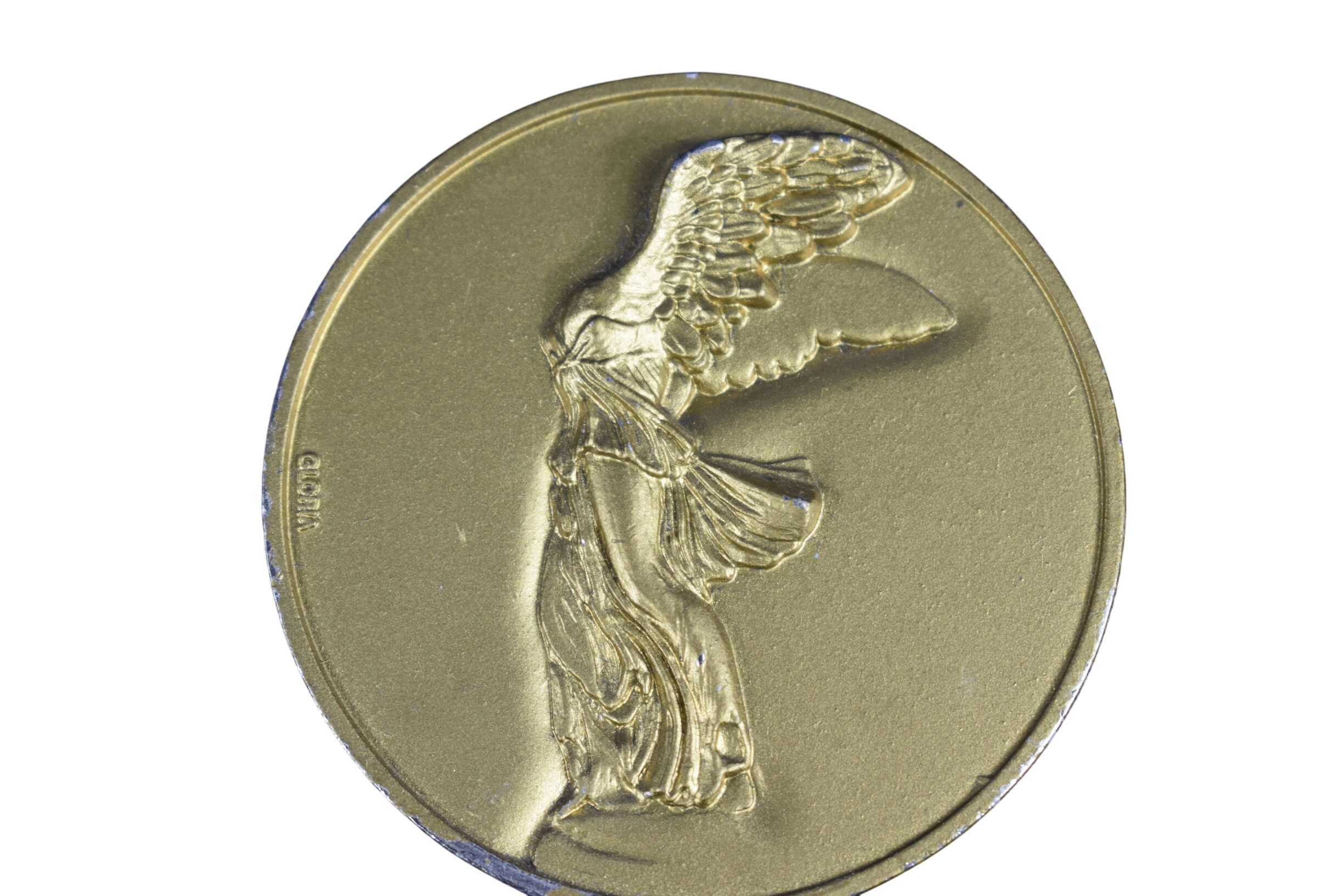 Acheter Médaille Victoire de SAMOTHRACE, diamètre 6.5 cm. Bon état - 10,00 € Médaille Victoire de SAMOTHRACE, diamètre 6.5 cm. Bon état reconditionné disponible sur Label Emmaüs