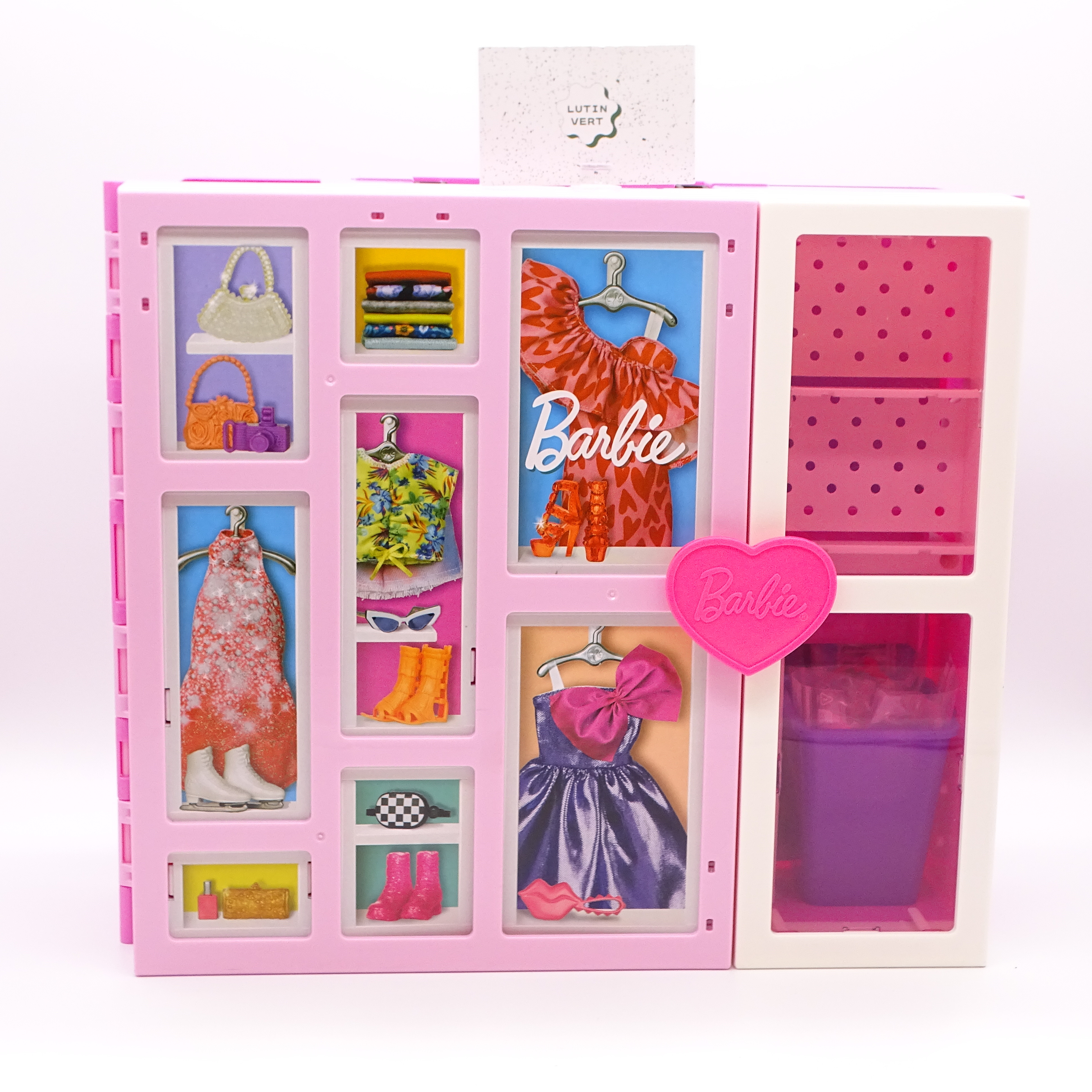 Acheter Mega dressing Barbie d'occasion MATTEL - Dès 5 ans | Ref 14166 Très bon état - 30,00 € Mega dressing Barbie d'occasion MATTEL - Dès 5 ans | Ref 14166 Très bon état reconditionné disponible sur Label Emmaüs