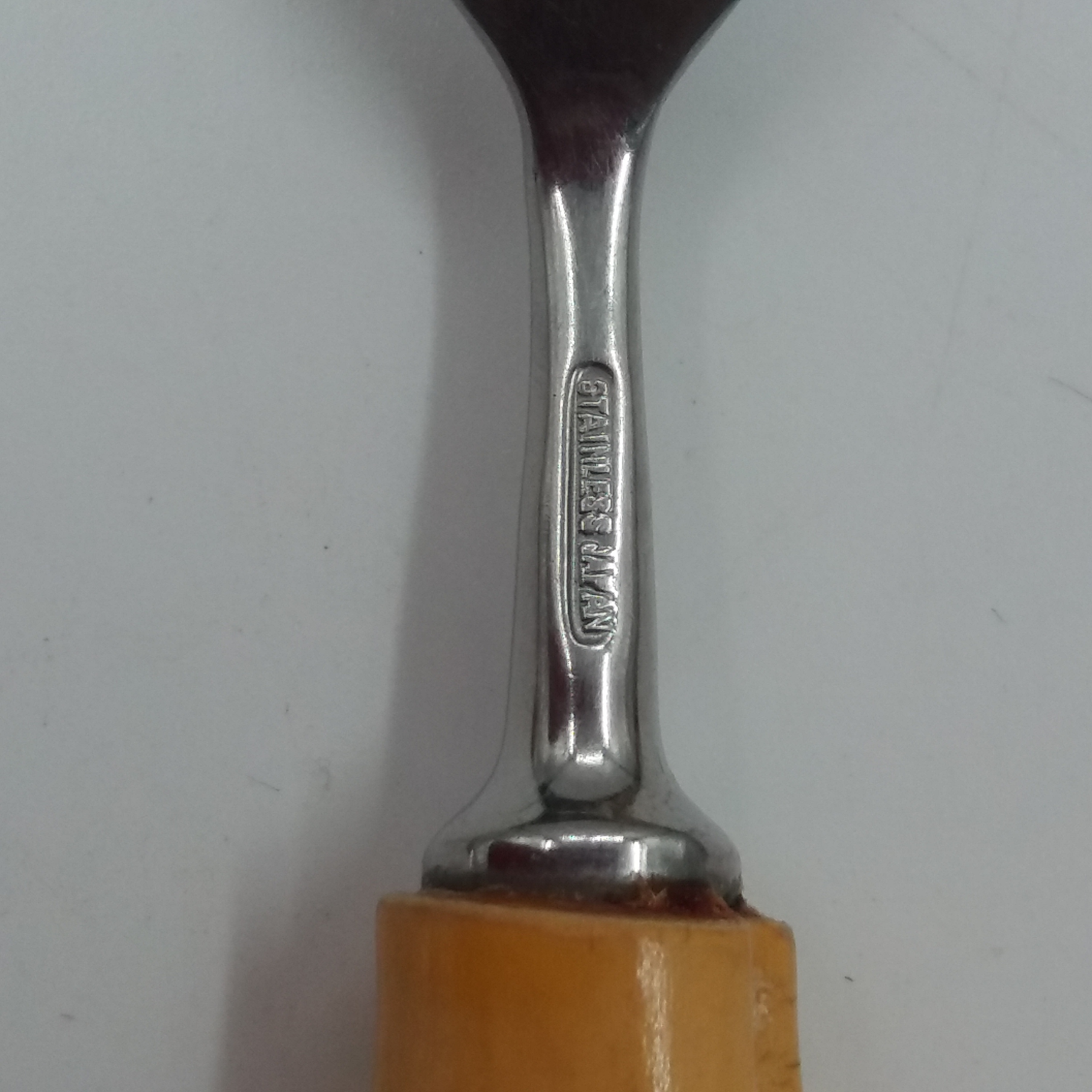Voir photo 11 de Ménagère 36 pièces inox et bambou. 12 couteaux viande et fromage, 12 fourchettes dont 6 à dessert, 6 cuillères à soupe et 6 à dessert. Vintage 60’. Ménagère 36 pièces inox et bambou. 12 couteaux viande et fromage, 12 fourchettes dont 6 à dessert, 6 cuillères à soupe et 6 à dessert. Vintage 60’. Très bon état reconditionné photo 11