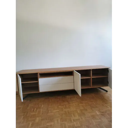 Meuble Télé Chêne Véritable Bon état - 3000,00 € Meuble Télé Chêne Véritable Bon état reconditionné disponible sur Rakuten