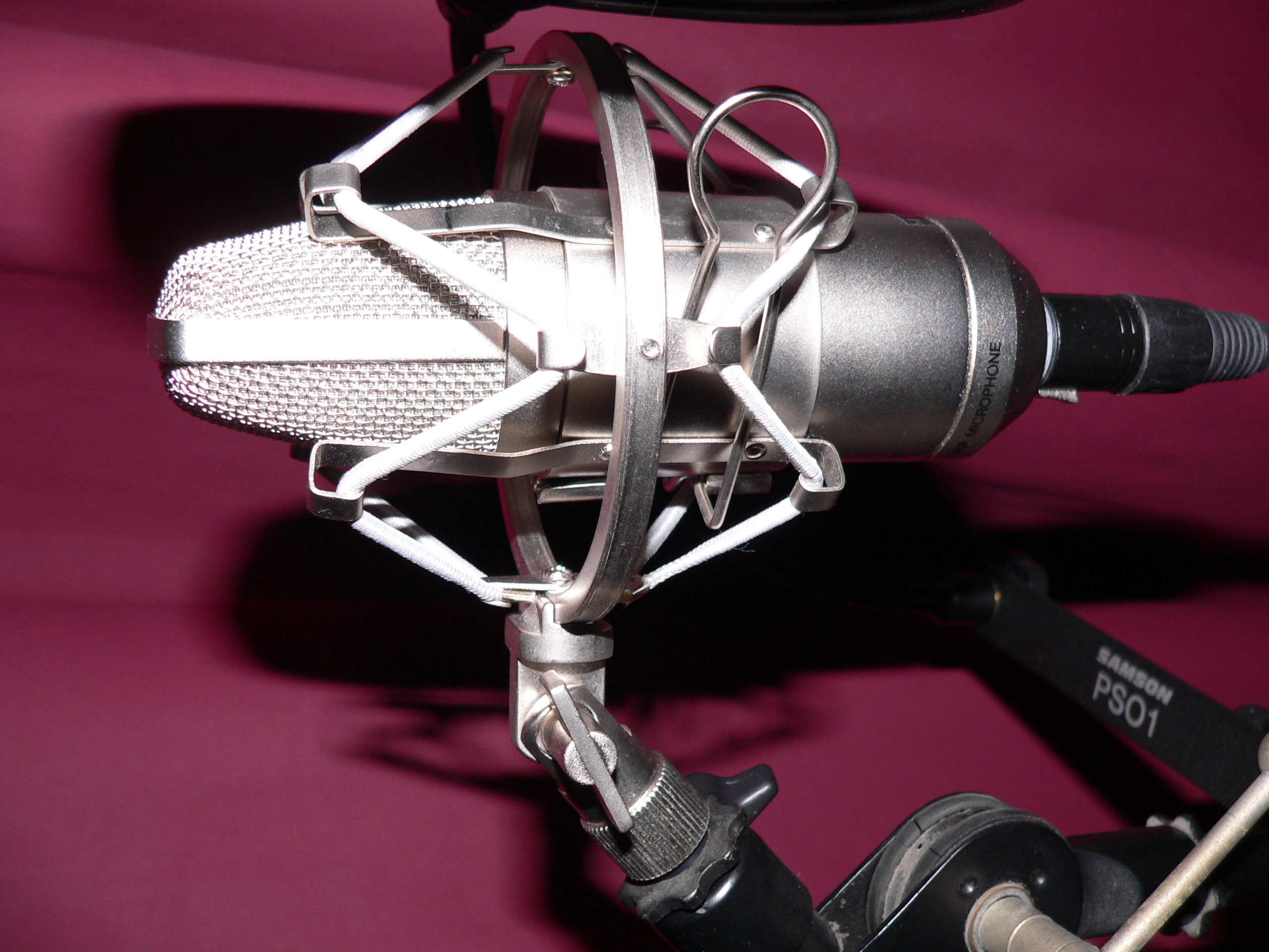 Microphone APEX 435 Très bon état reconditionné disponible sur Zic Ethic