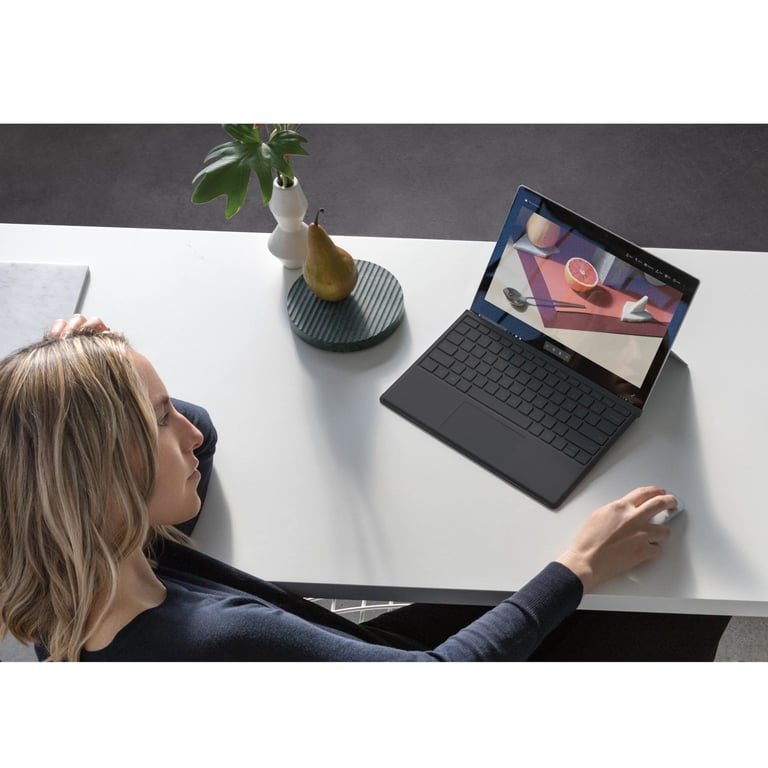 Voir photo 3 de Microsoft Surface Pro QWERTY Italien Microsoft Cover port Noir - Excellent état | Dero Microsoft Surface Pro QWERTY Italien Microsoft Cover port Noir - Excellent état Parfait état Microsoft reconditionné photo 3 | Dero