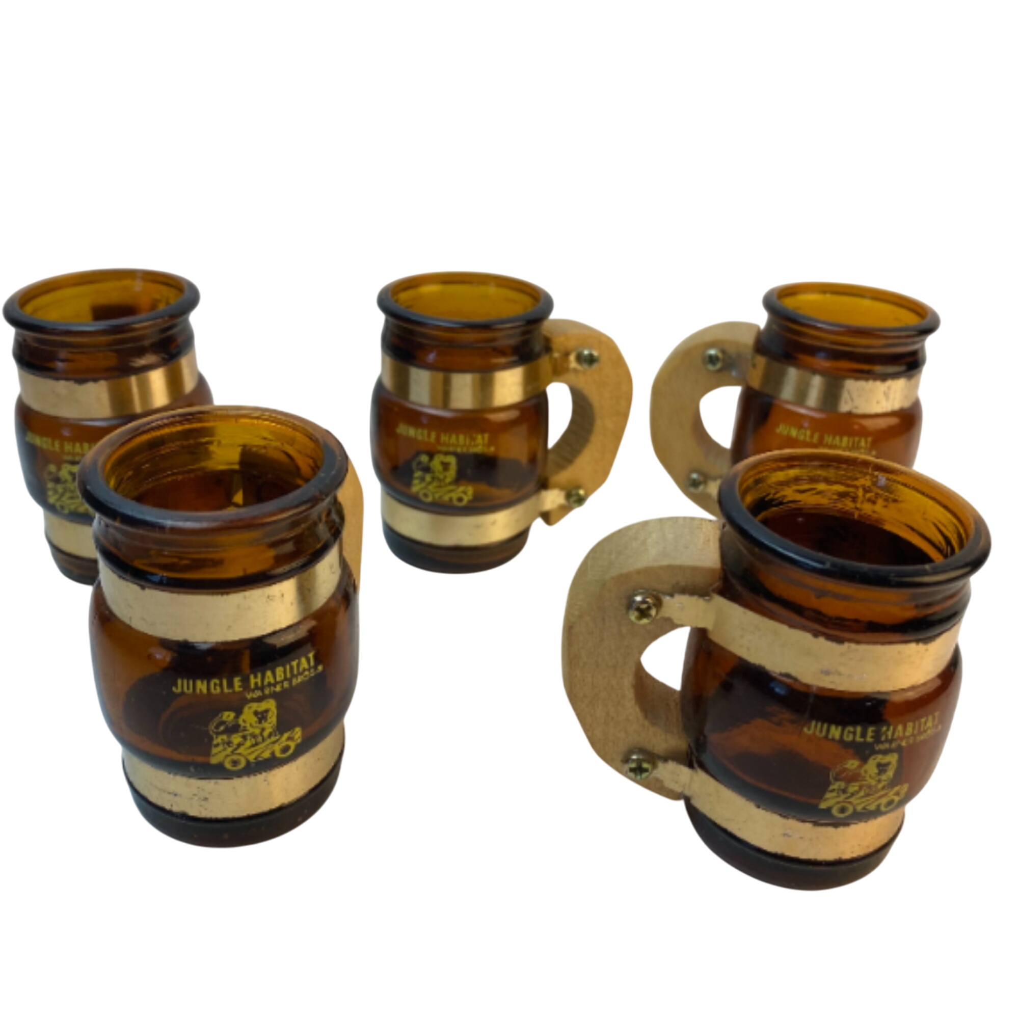 Mini chopes en verre ambré (x5) État correct - 13,60 € Mini chopes en verre ambré (x5) État correct reconditionné disponible sur Label Emmaüs