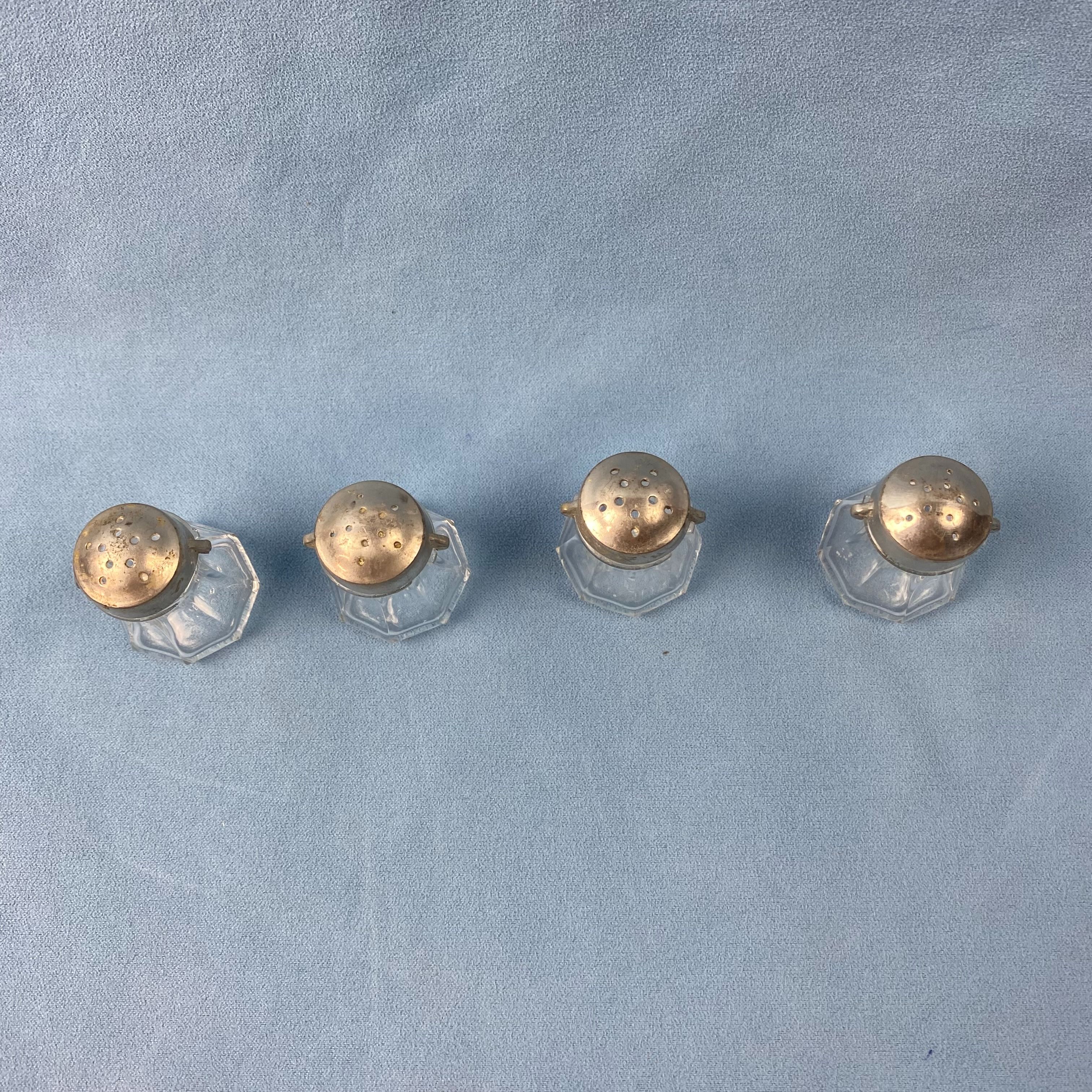 Voir photo 4 de Mini salière et poivrière Mini salière et poivrière État correct reconditionné photo 4