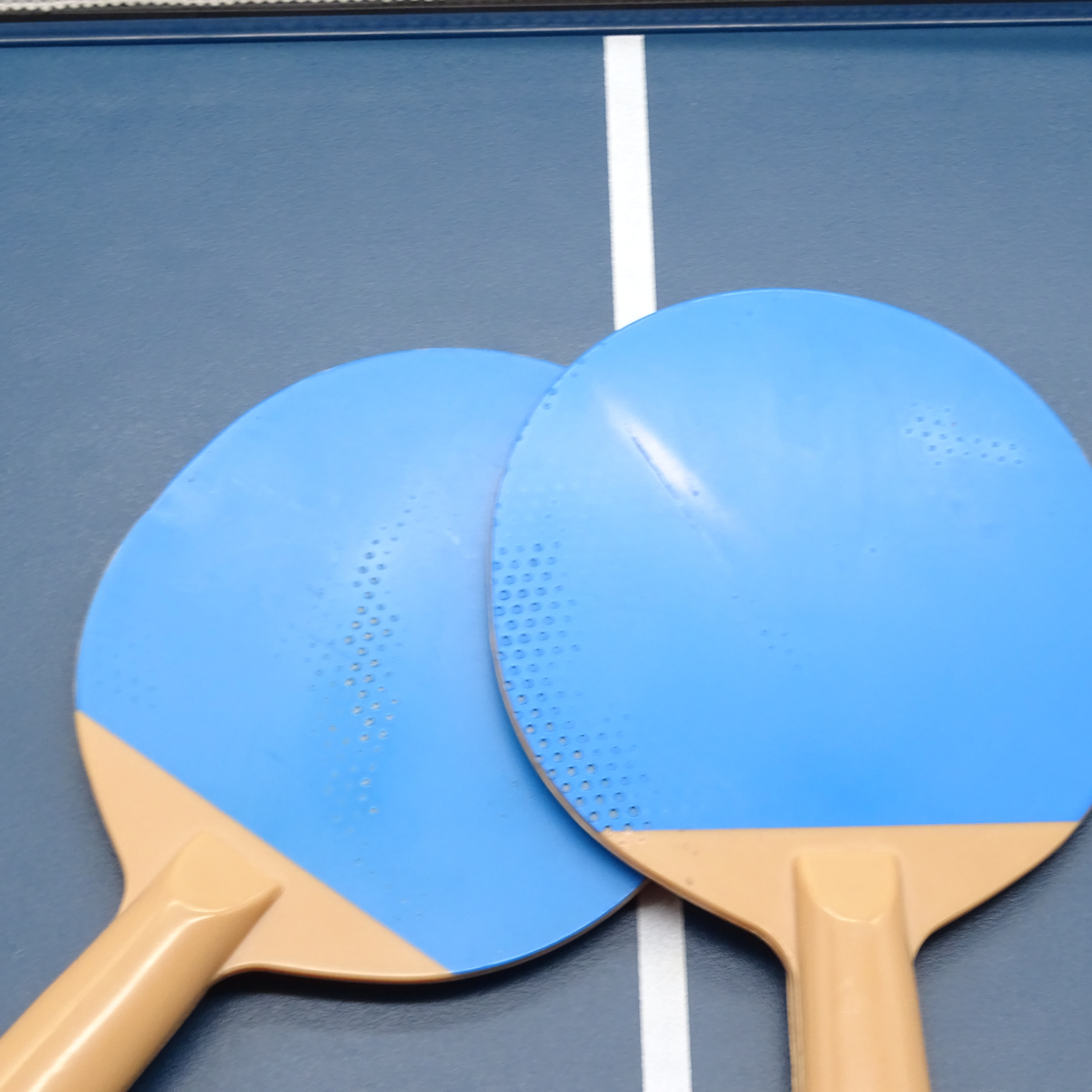 Voir photo 4 de Mini table de ping-pong d'occasion DÉCATHLON - Dès 6 ans | Ref 13962 Mini table de ping-pong d'occasion DÉCATHLON - Dès 6 ans | Ref 13962 Bon état reconditionné photo 4