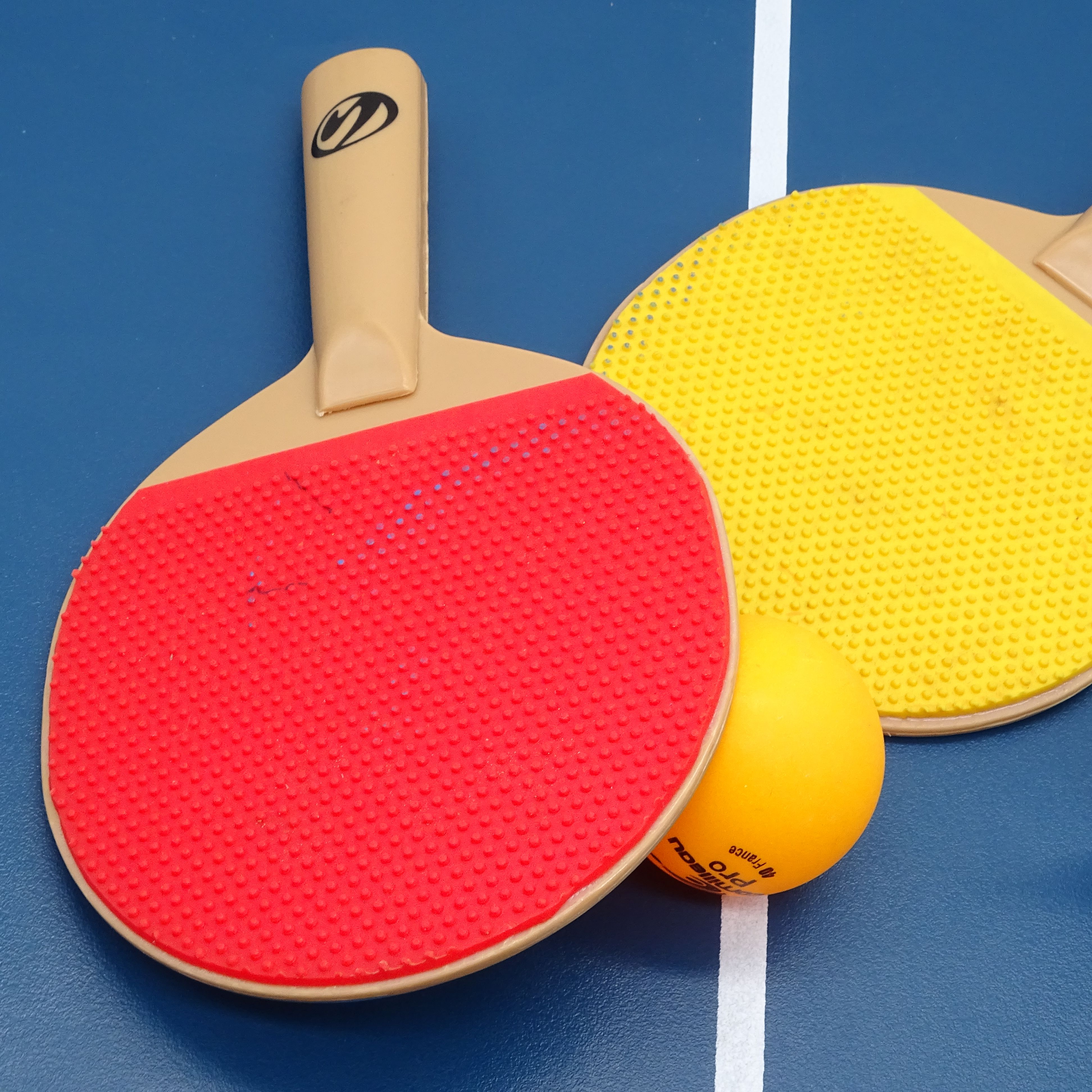 Voir photo 5 de Mini table de ping-pong d'occasion DÉCATHLON - Dès 6 ans | Ref 13962 Mini table de ping-pong d'occasion DÉCATHLON - Dès 6 ans | Ref 13962 Bon état reconditionné photo 5