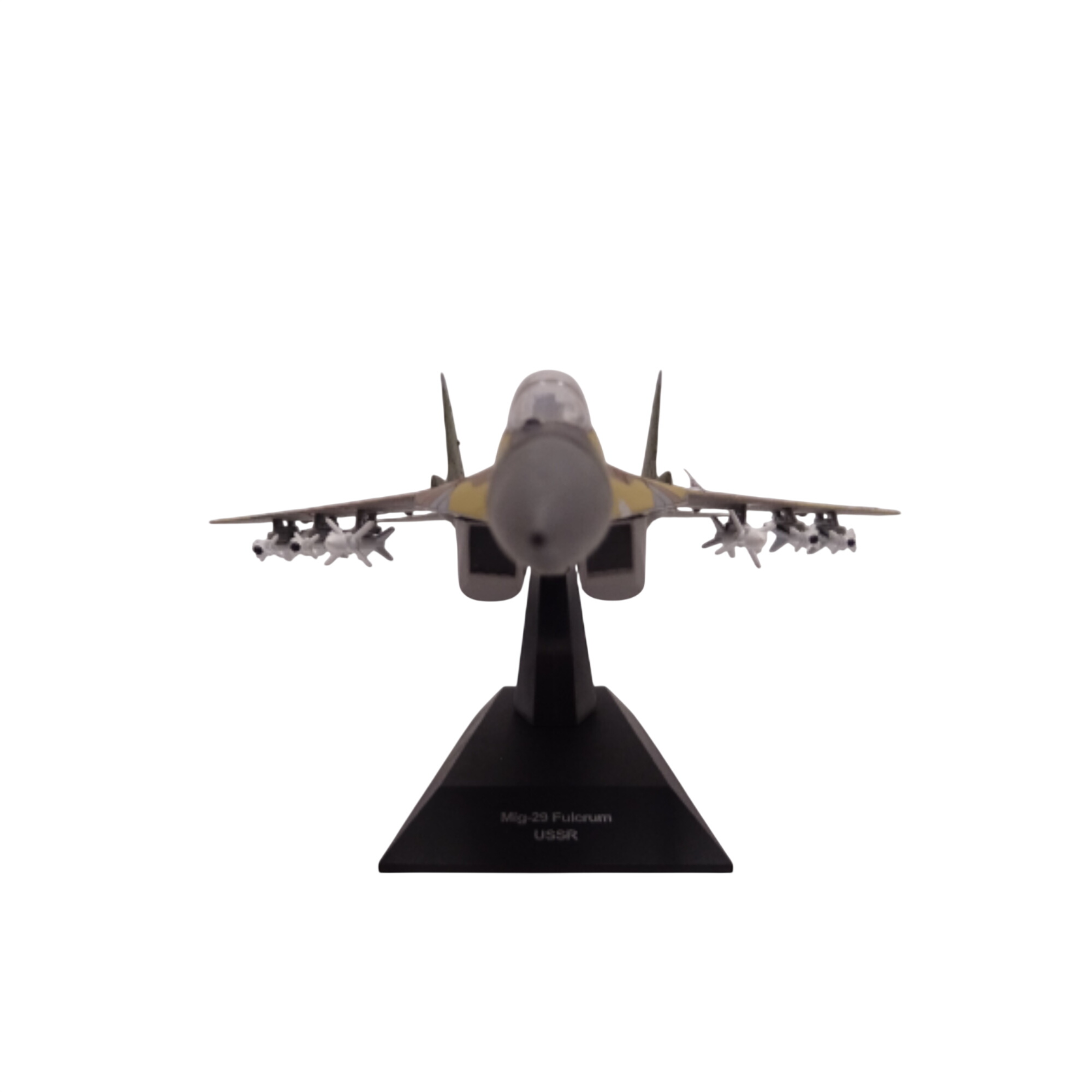 Miniature avion de chasse MIG 29 FULCRUM État correct - 12,00 € Miniature avion de chasse MIG 29 FULCRUM État correct reconditionné disponible sur Label Emmaüs