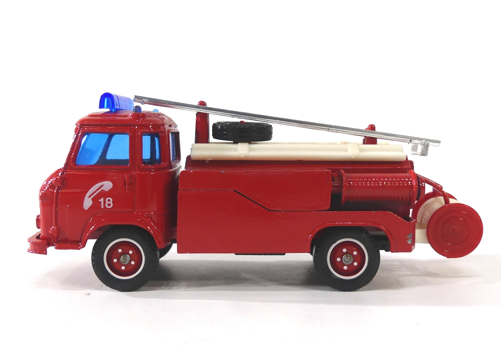 Acheter Miniature Camion de pompier Saviem SG4 - Echelle 1/50 SOLIDO Très bon état - 15,00 € Miniature Camion de pompier Saviem SG4 - Echelle 1/50 SOLIDO Très bon état reconditionné disponible sur Label Emmaüs
