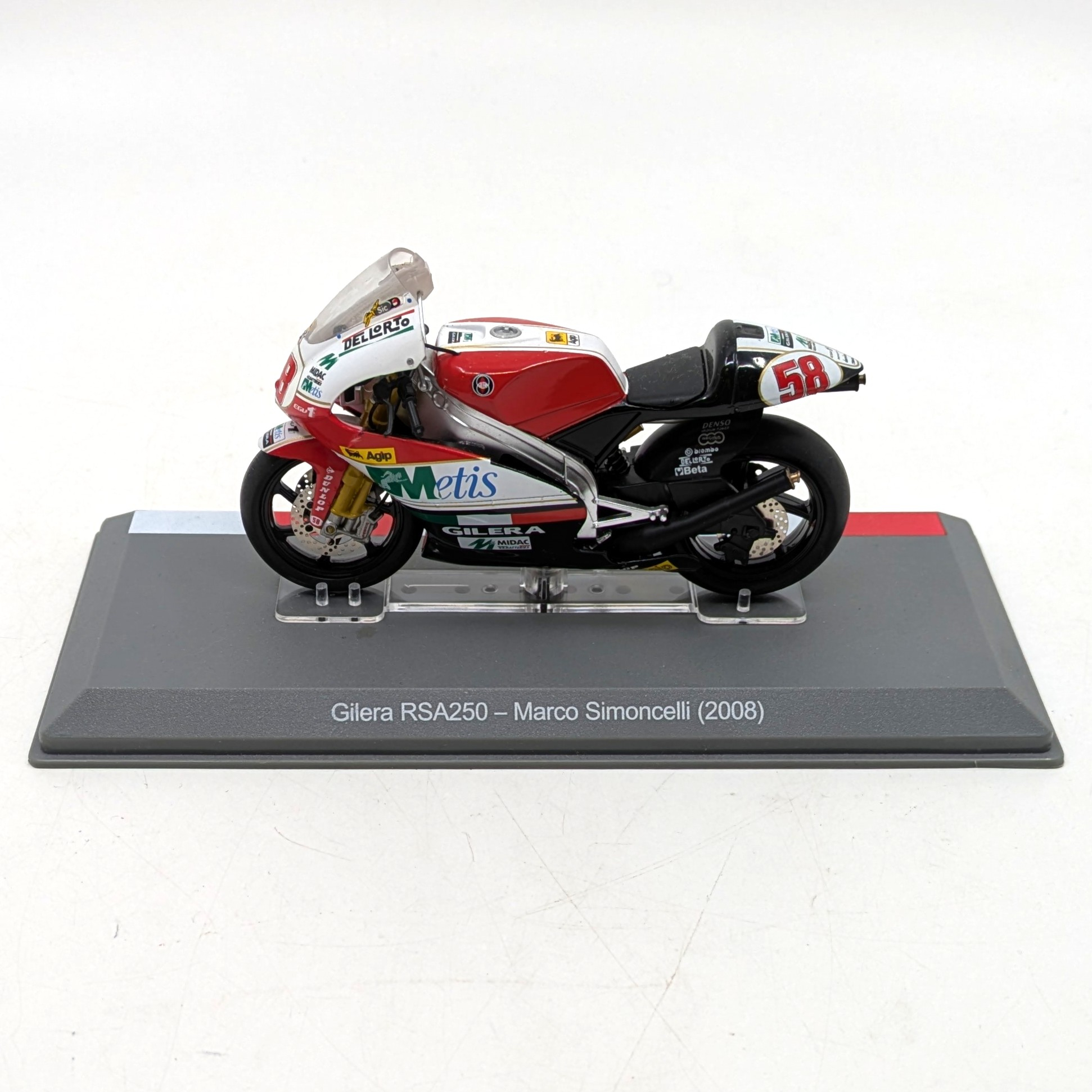 Voir photo 2 de Miniature Gilera RSA250 – Saison 2008, échelle 1/18, modèle Altaya, sans couvercle Miniature Gilera RSA250 – Saison 2008, échelle 1/18, modèle Altaya, sans couvercle Bon état reconditionné photo 2