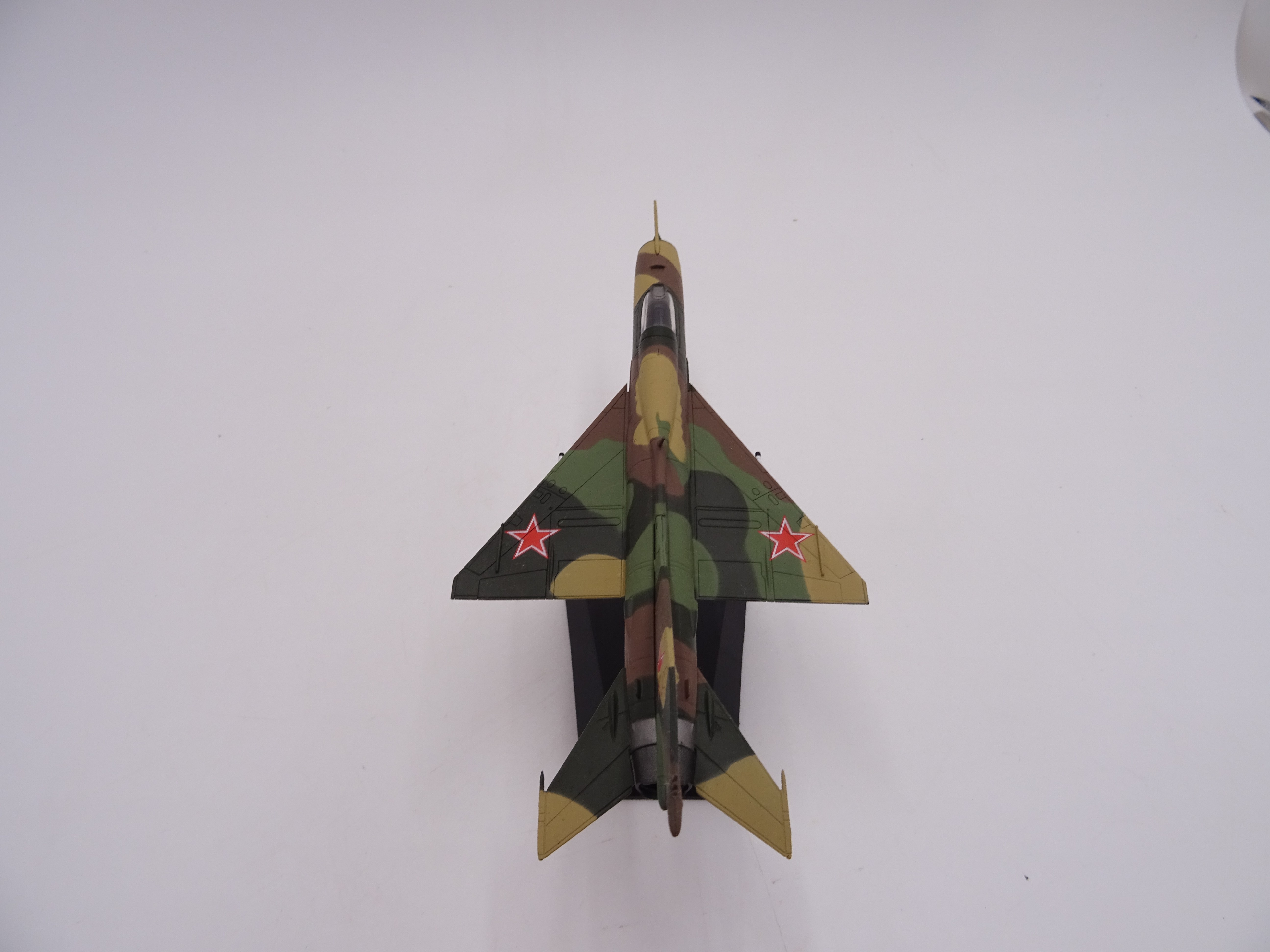 Voir photo 6 de Miniature MIG 21. Miniature MIG 21. Bon état reconditionné photo 6
