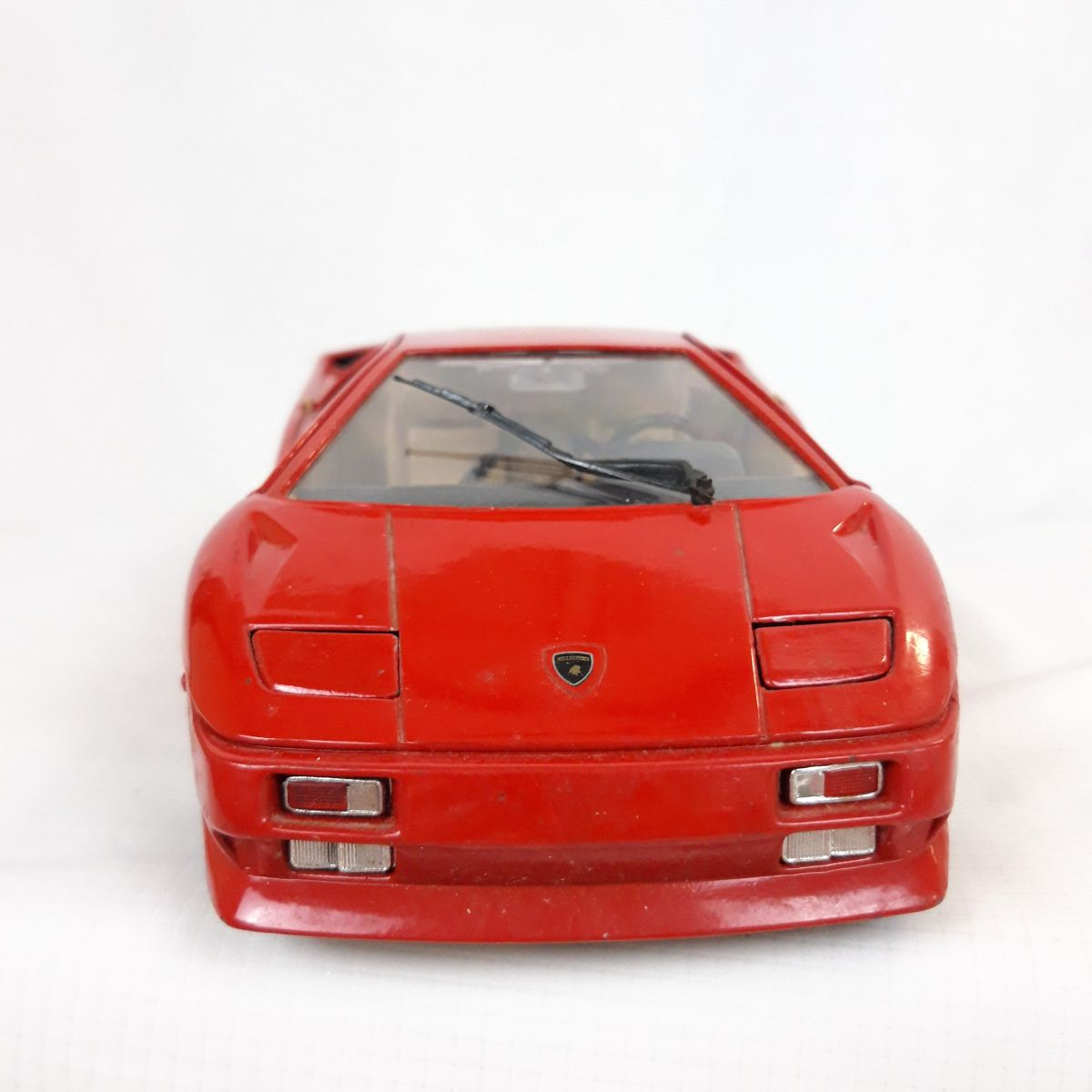 Voir photo 4 de Miniature voiture - Lumborghini Diablo rouge 1990 - Echelle 1/18 Miniature voiture - Lumborghini Diablo rouge 1990 - Echelle 1/18 Très bon état reconditionné photo 4