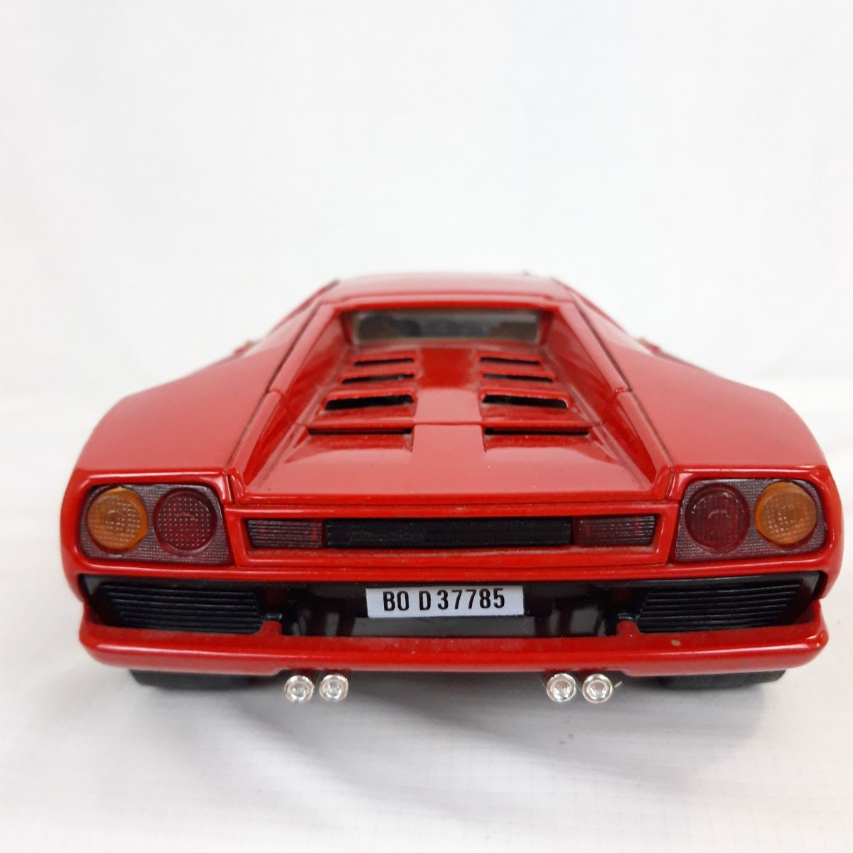 Voir photo 5 de Miniature voiture - Lumborghini Diablo rouge 1990 - Echelle 1/18 Miniature voiture - Lumborghini Diablo rouge 1990 - Echelle 1/18 Très bon état reconditionné photo 5