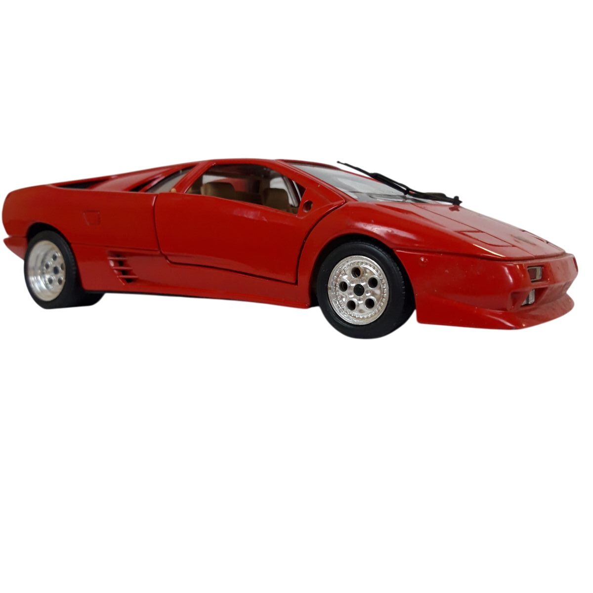 Miniature voiture - Lumborghini Diablo rouge 1990 - Echelle 1/18 Très bon état - 12,00 € Miniature voiture - Lumborghini Diablo rouge 1990 - Echelle 1/18 Très bon état reconditionné disponible sur Label Emmaüs