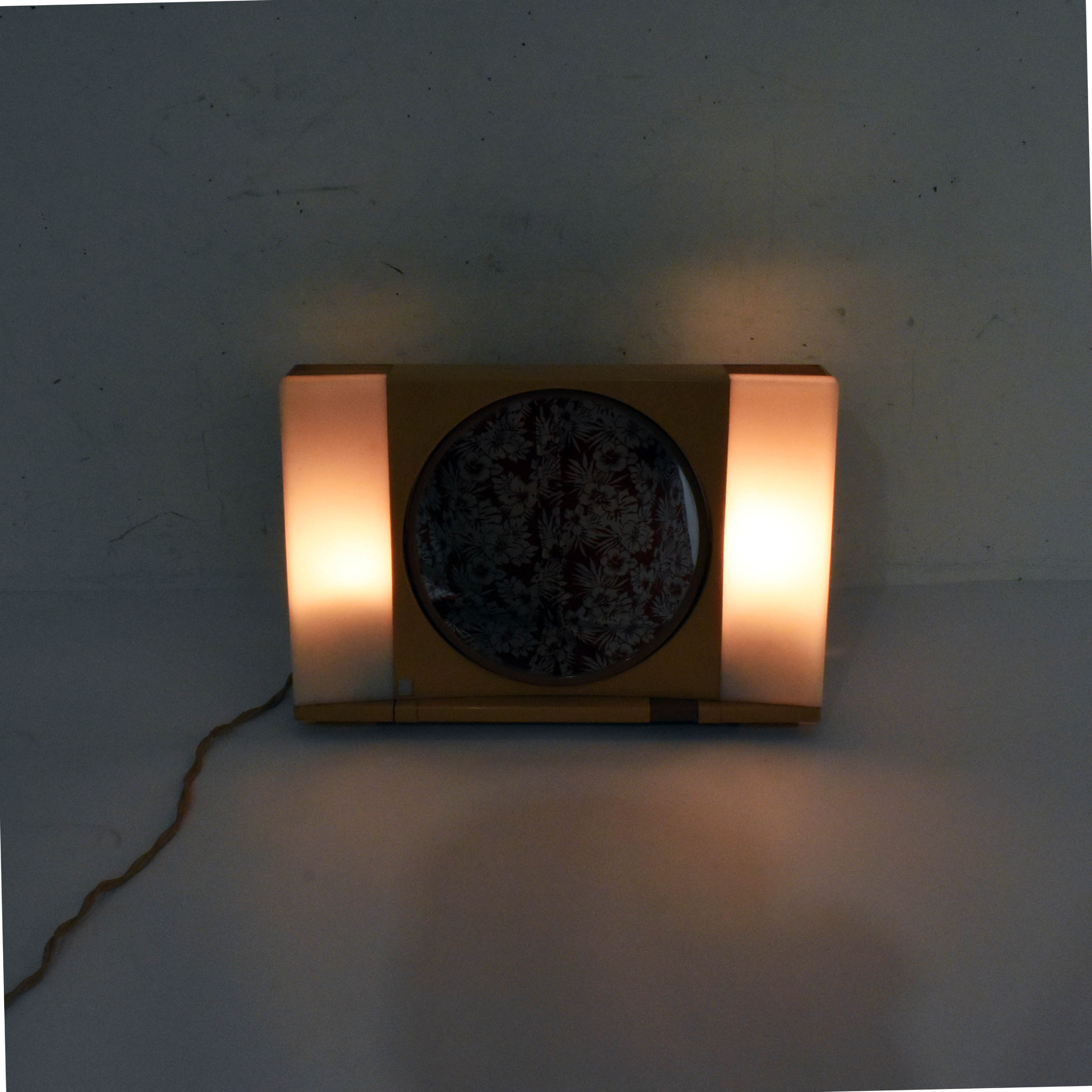 Voir photo 2 de Miroir à Poser Lumineux Vintage - Allibert® Miroir à Poser Lumineux Vintage - Allibert® Bon état reconditionné photo 2