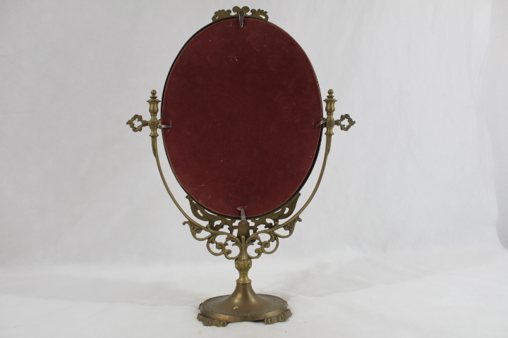 Voir photo 6 de Miroir à poser vintage en laiton Miroir à poser vintage en laiton Bon état reconditionné photo 6
