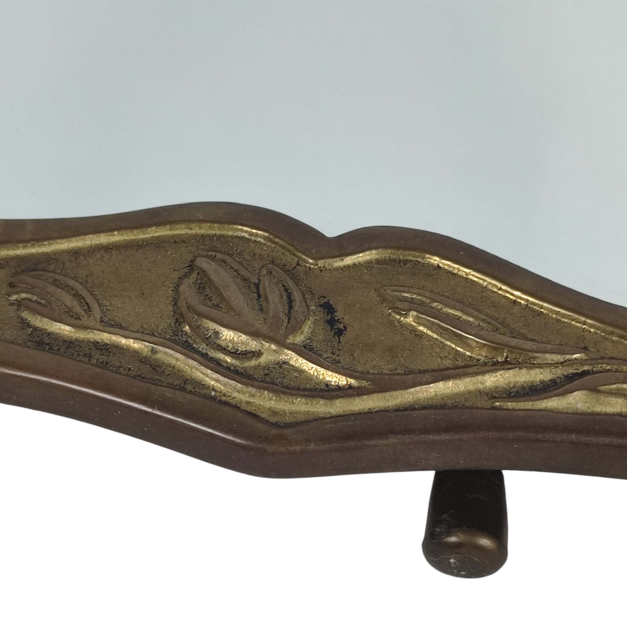 Voir photo 10 de Miroir de table sur pied - Décor Nymphe sur nénuphar - Cadre fleuri - Style Art Nouveau - Bronze Miroir de table sur pied - Décor Nymphe sur nénuphar - Cadre fleuri - Style Art Nouveau - Bronze Bon état reconditionné photo 10