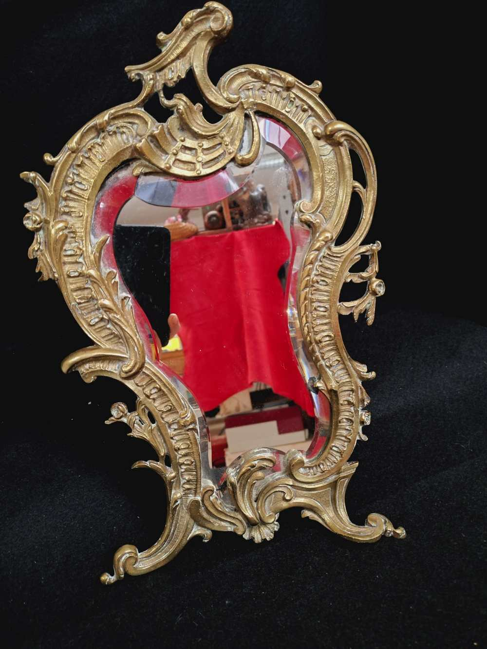 Voir photo 12 de Miroir de toilette ou de table en laiton doré style rococo, xxème. Miroir de toilette ou de table en laiton doré style rococo, xxème. Bon état reconditionné photo 12
