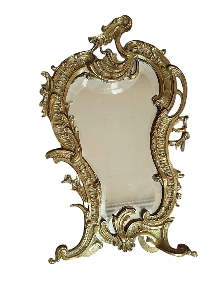 Miroir de toilette ou de table en laiton doré style rococo, xxème. Bon état - 70,00 € Miroir de toilette ou de table en laiton doré style rococo, xxème. Bon état reconditionné disponible sur Label Emmaüs