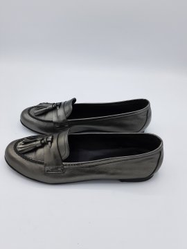 Acheter Mocassin argent minelli de seconde main - 30,00 € Mocassin argent minelli de seconde main Minelli reconditionné disponible sur Claquettes Market