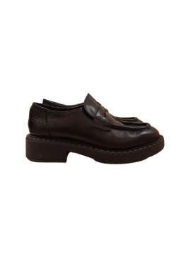 Mocassin noir de seconde main - 15,00 € Mocassin noir de seconde main reconditionné disponible sur Claquettes Market