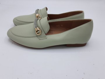 mocassin vert IDEAL SHOES 36 de secondes mains Très bon état - 20,00 € mocassin vert IDEAL SHOES 36 de secondes mains Très bon état N/A reconditionné disponible sur Claquettes Market
