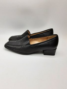 Mocassins à talon de seconde main - 15,00 € Mocassins à talon de seconde main N/A reconditionné disponible sur Claquettes Market
