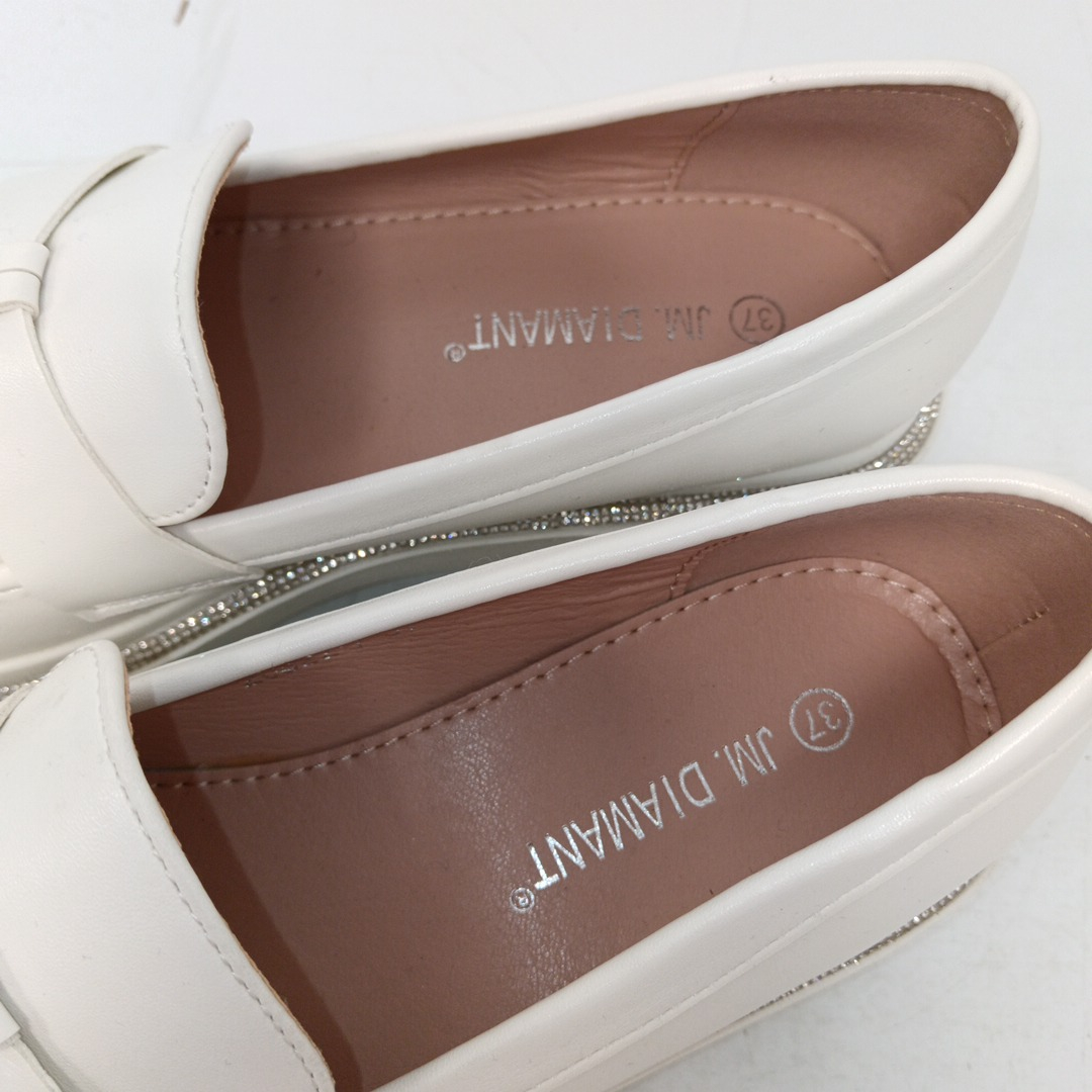 Voir photo 3 de Mocassins blanc - JM Diamant - Taille 37 Mocassins blanc - JM Diamant - Taille 37 Très bon état reconditionné photo 3