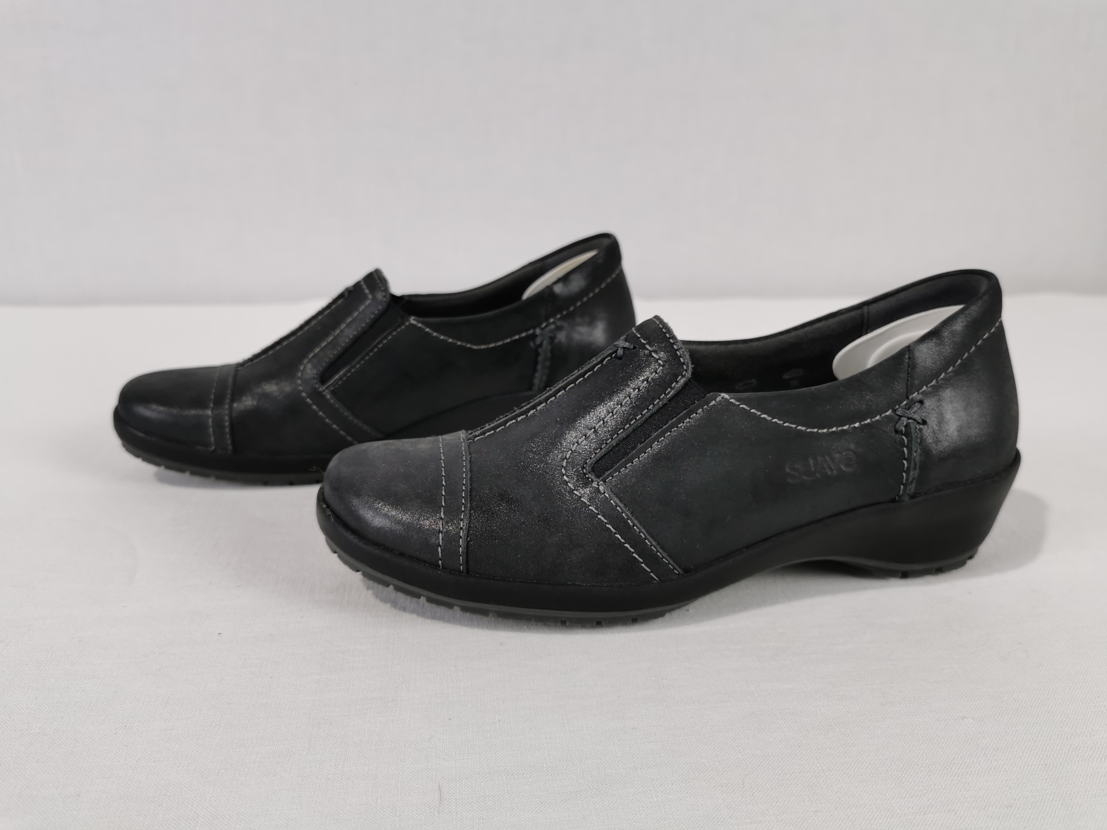 Voir photo 5 de Mocassins cuir gris femme - Suave taille 35 Mocassins cuir gris femme - Suave taille 35 Très bon état reconditionné photo 5